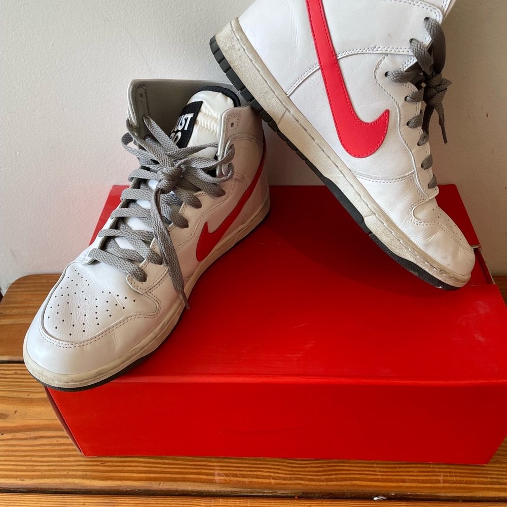 Nike Dunk High Lux Undefeated - SIZE 10 - Picture 6 of 6